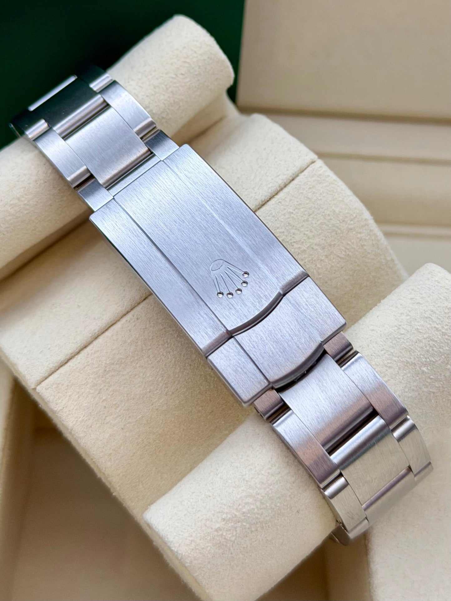 Rolex Oyster 124200 full set 06/2026