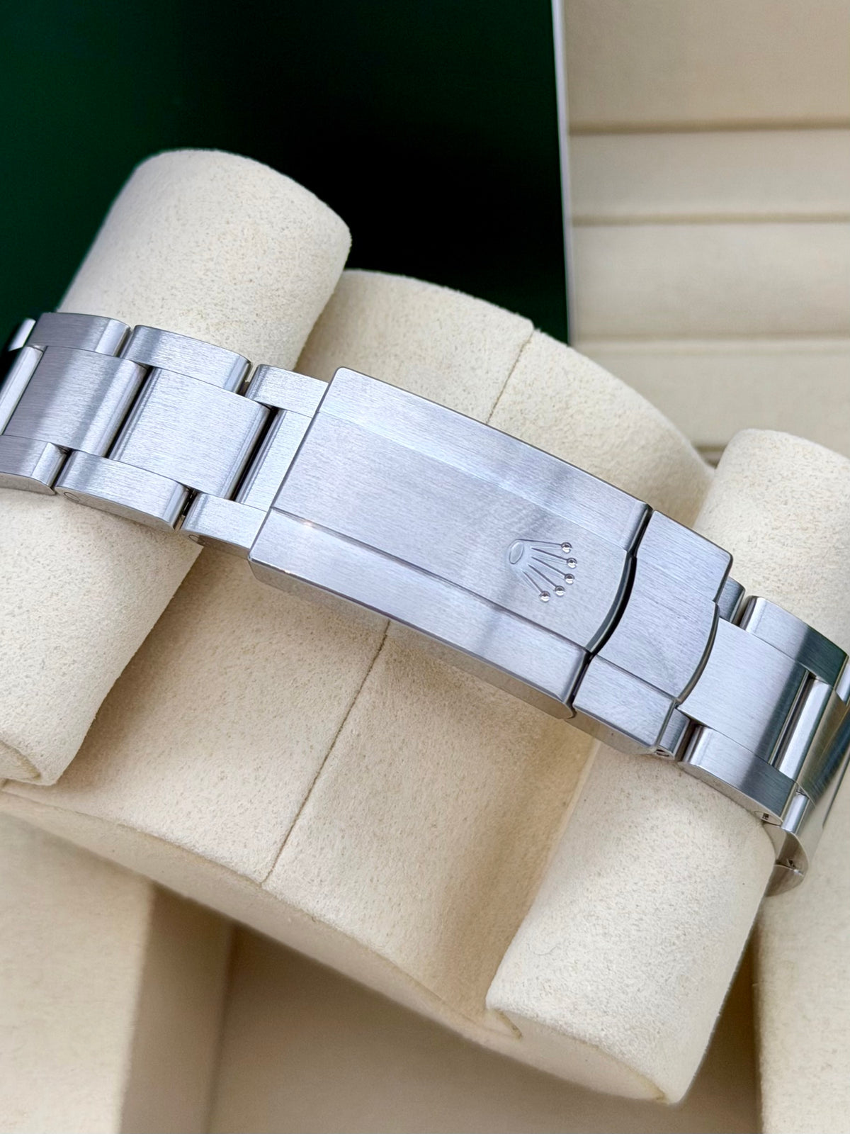 Rolex Oyster Perpetual 124200