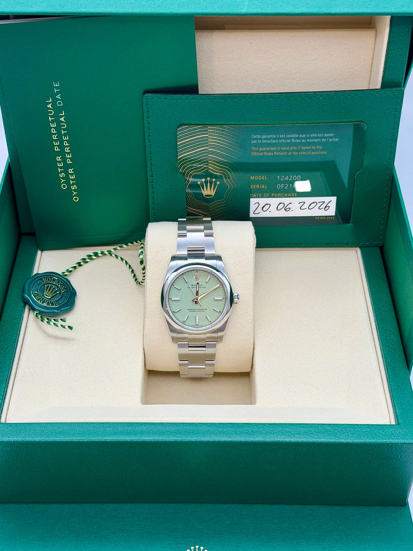 Rolex Oyster 124200 full set 06/2026